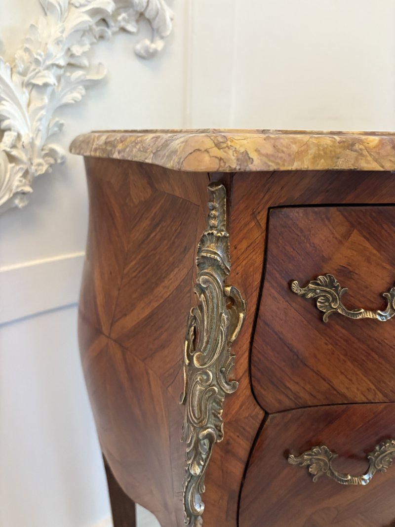 Pair of Antique Quality French Kingwood Marble Top Marquetry Inlaid Bedside Cabinets - Image 11